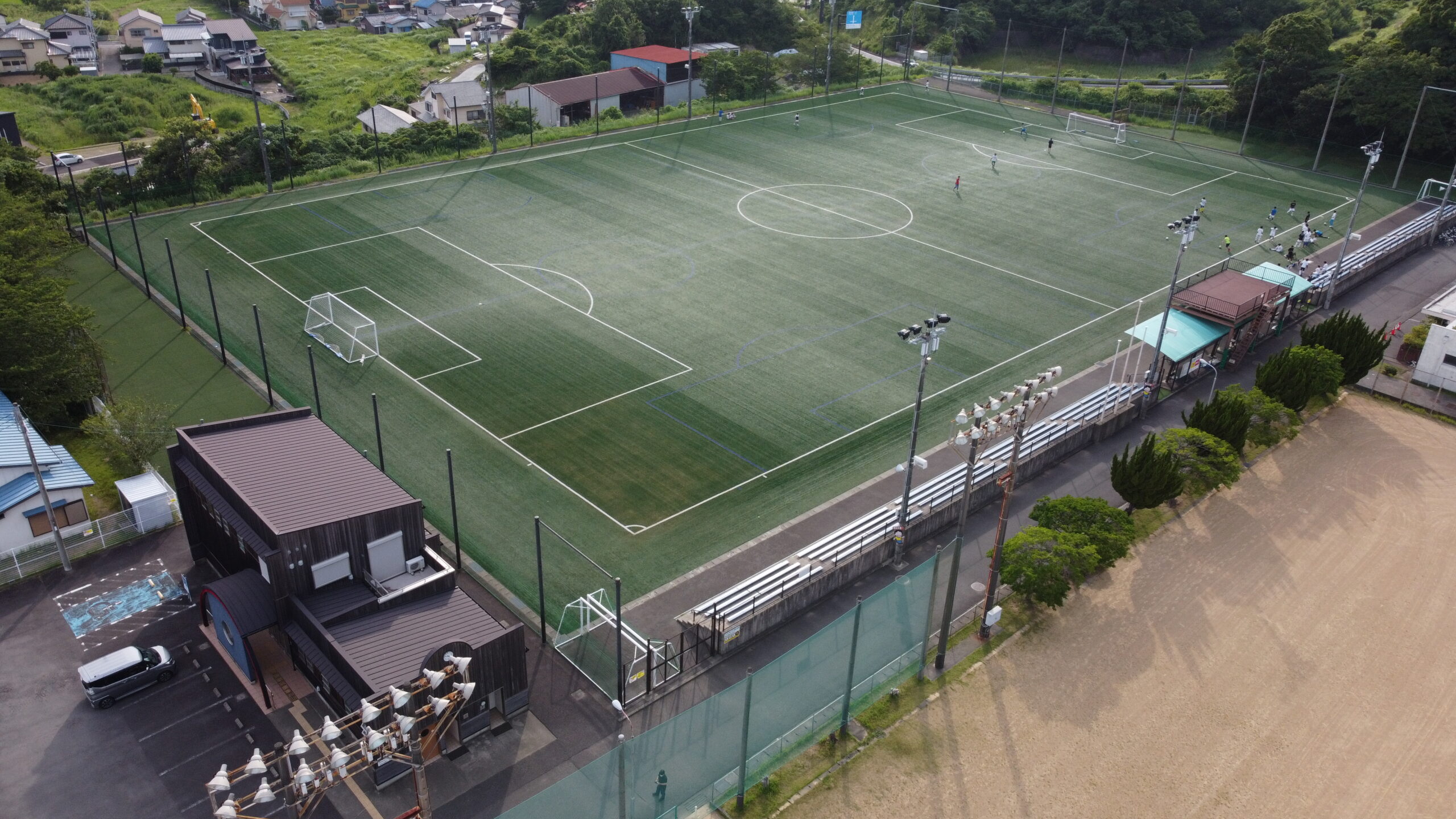 やたがらすサッカー場