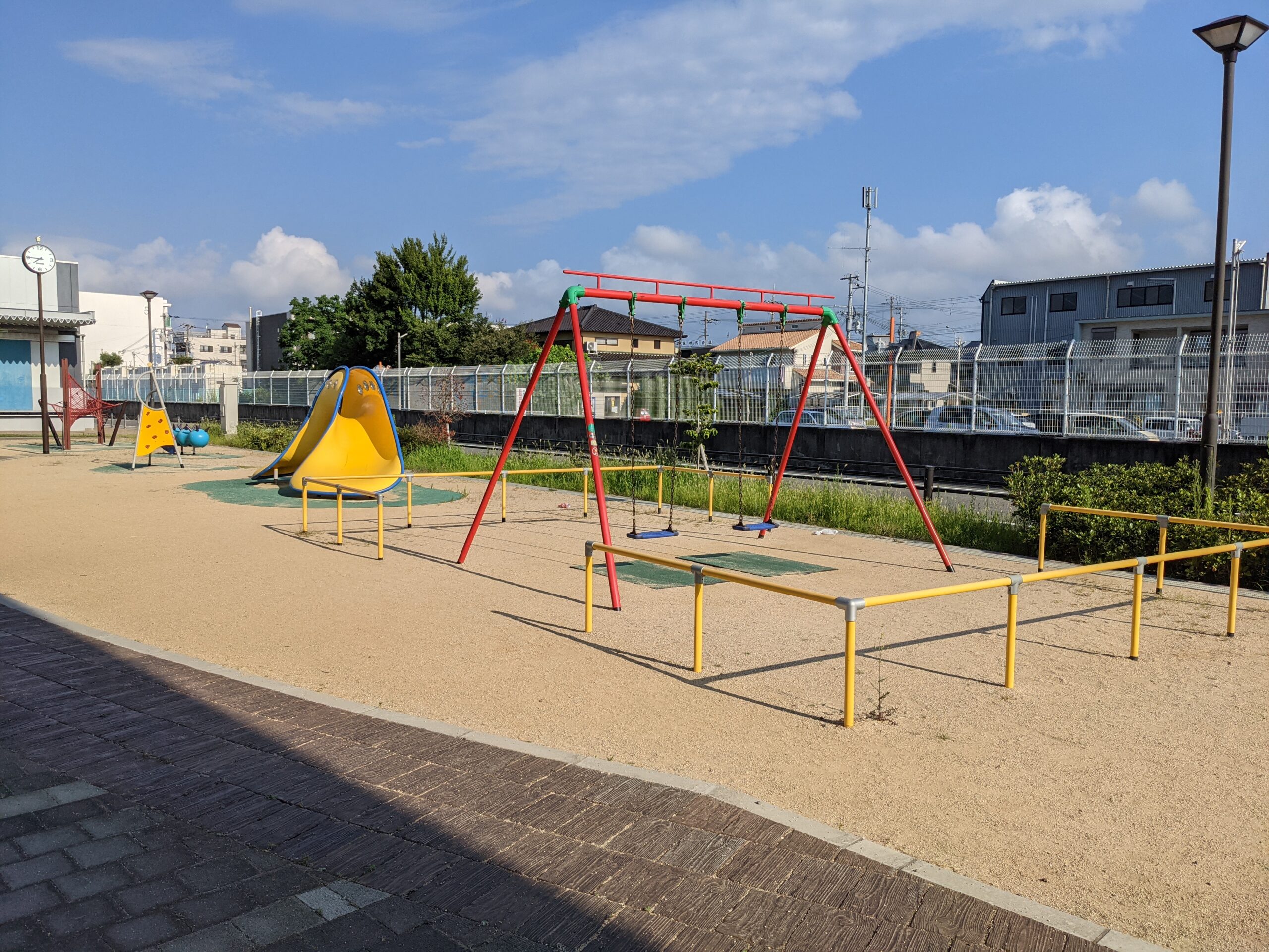 紀和駅公園前 遊具